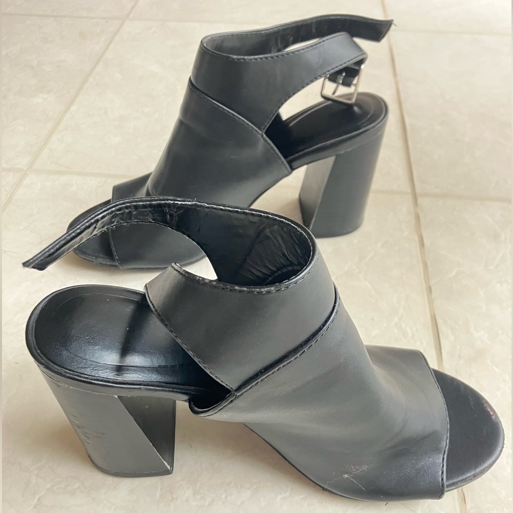 GRAB TODAY Black Open-Toe Faux Leather Block Heel Sandals Adjustable Ankle Strap